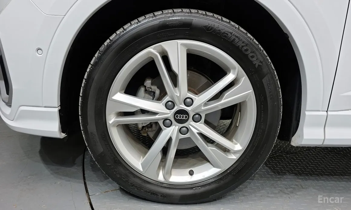 Фото 5 - Audi Q3