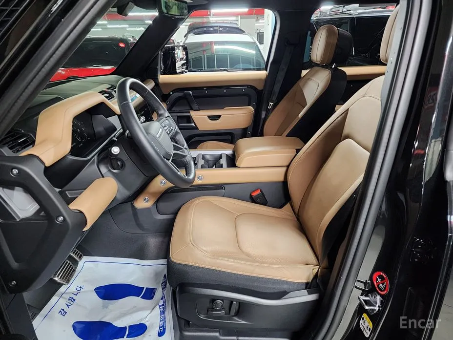 Фото 10 - Land Rover Defender