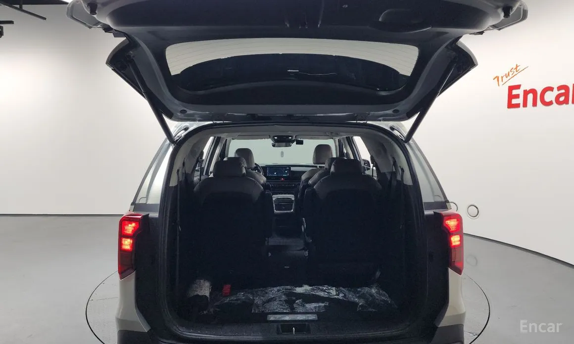 Фото 20 - Kia Carnival