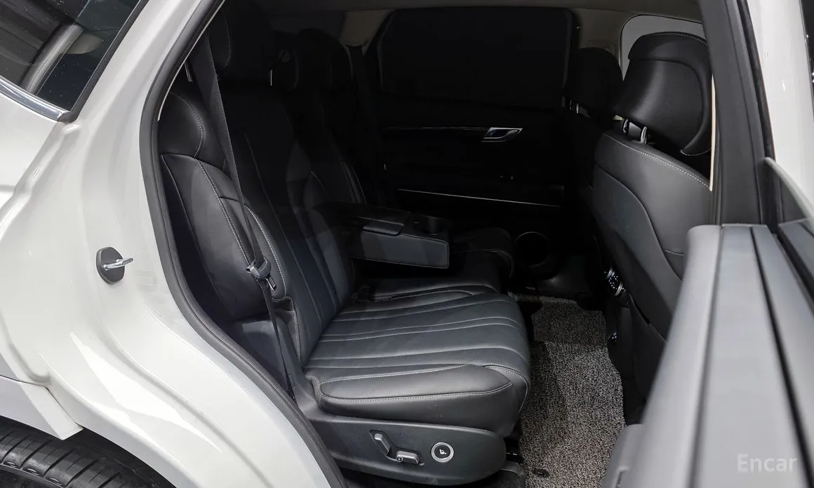 Фото 12 - Genesis GV80