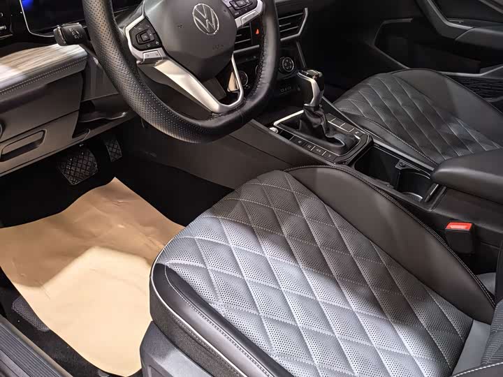 Фото 7 - Volkswagen Sagitar L