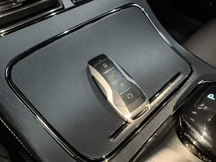 Фото 9 - BYD Han