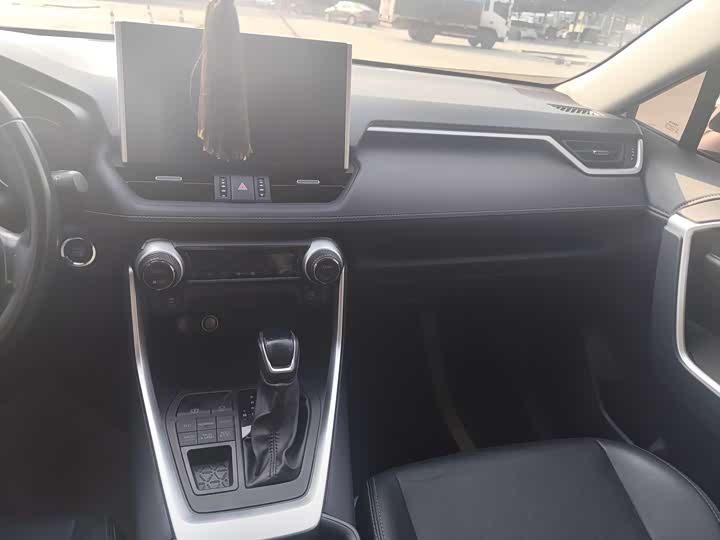 Фото 7 - Toyota Wildlander