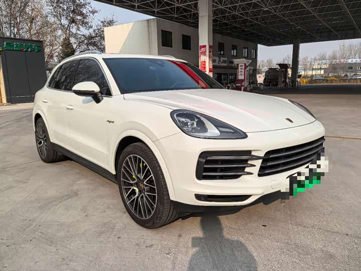 Фото 3 - Porsche Cayenne Hybrid