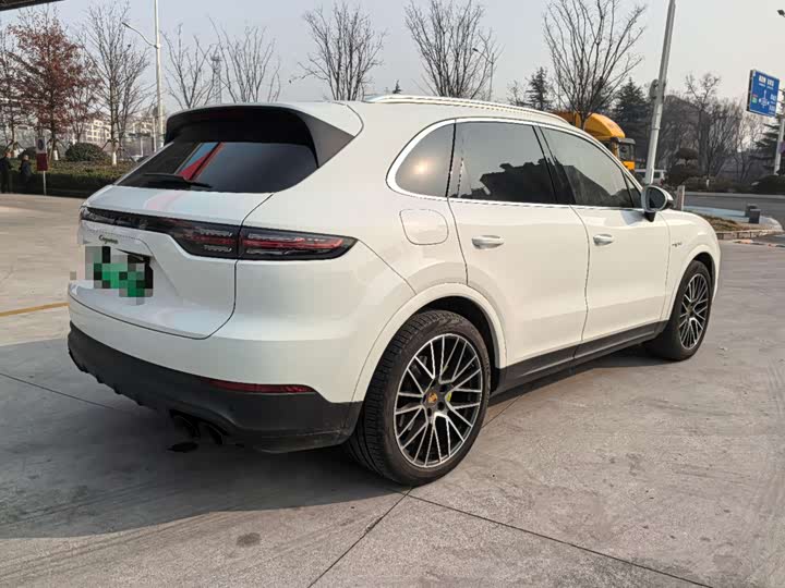 Фото 4 - Porsche Cayenne Hybrid