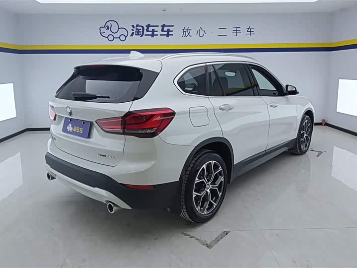 Фото 3 - BMW X1