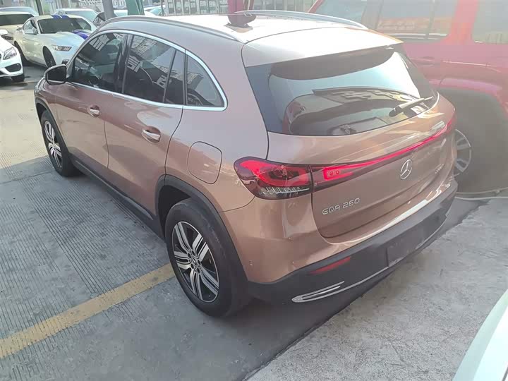 Фото 5 - Mercedes-Benz EQA