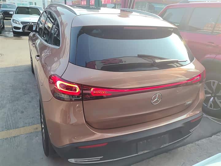 Фото 6 - Mercedes-Benz EQA