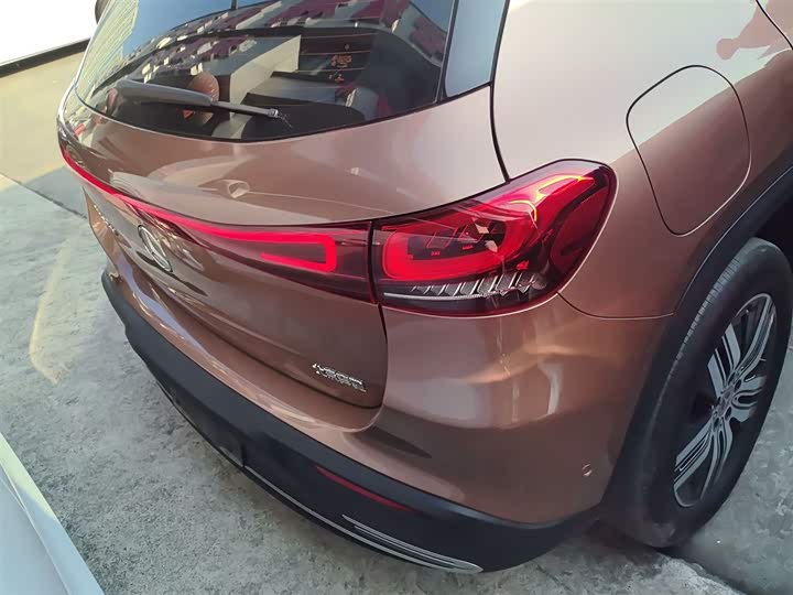 Фото 8 - Mercedes-Benz EQA