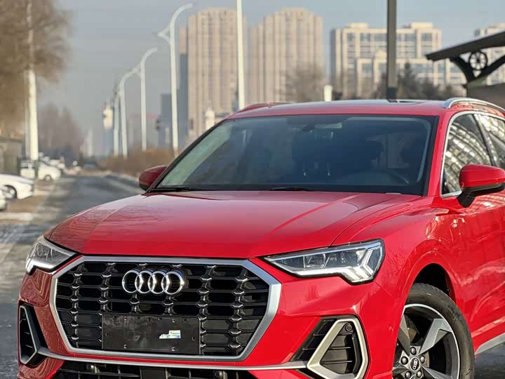 Фото 6 - Audi Q3