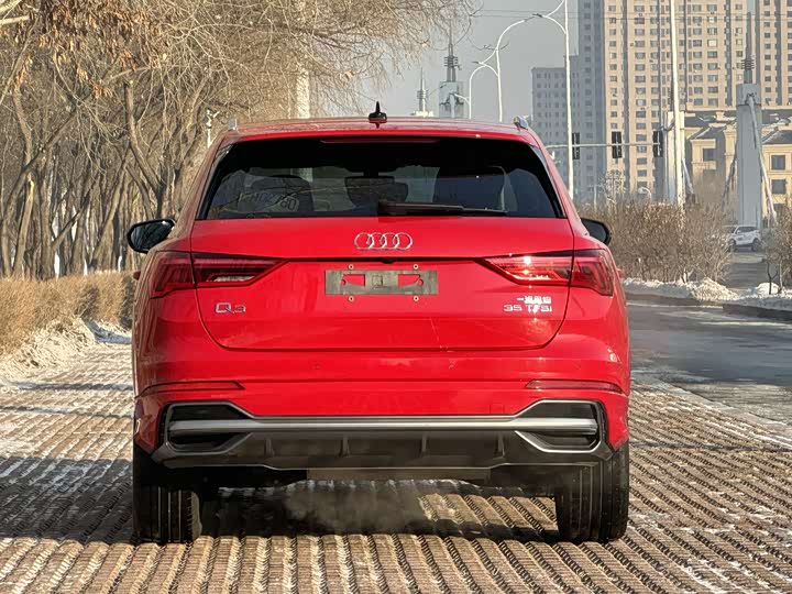 Фото 8 - Audi Q3