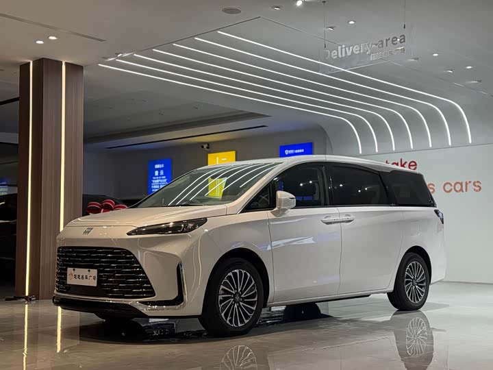 Фото 1 - Buick GL8 Hybrid