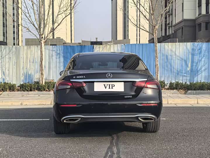 Фото 8 - Mercedes-Benz E-Class