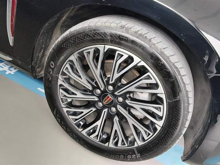 Фото 6 - Hongqi H5