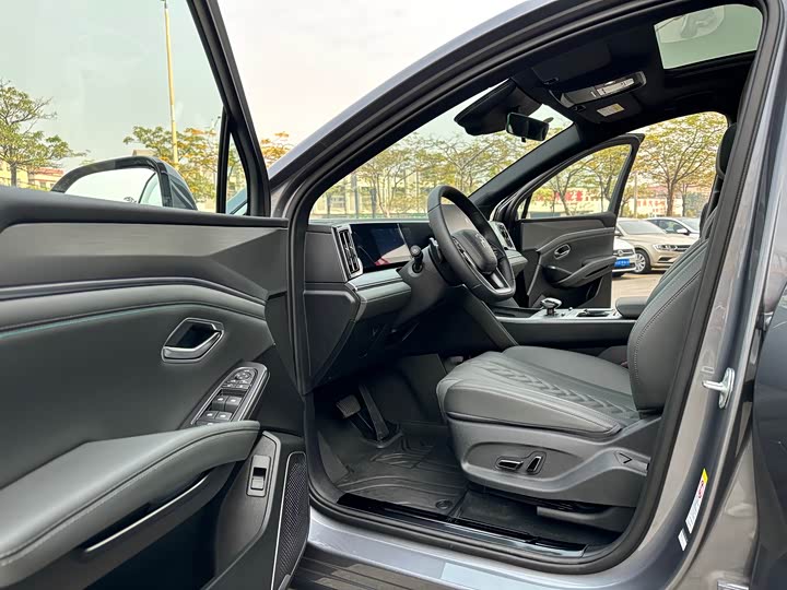 Фото 8 - BYD Song L DM-i Hybrid