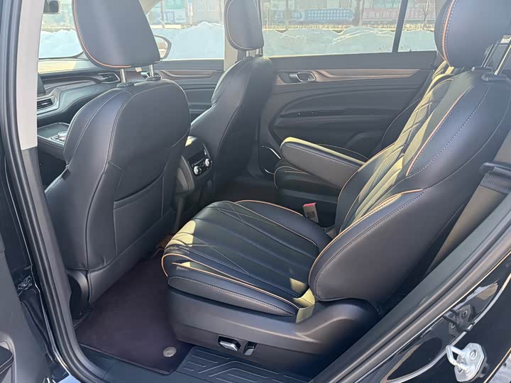 Фото 8 - Ford Equator