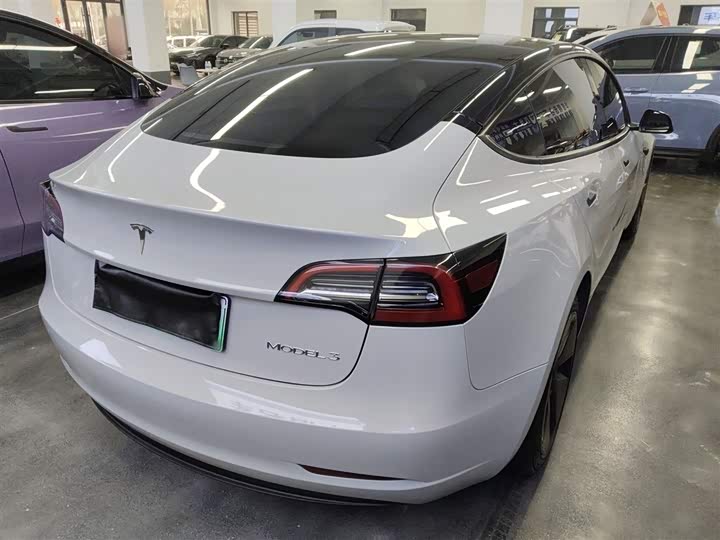 Фото 7 - Tesla Model 3