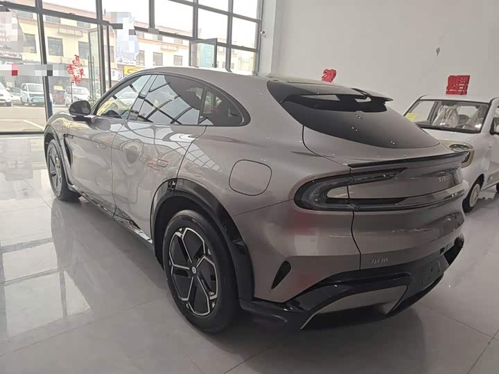 Фото 5 - Xiaomi YU7