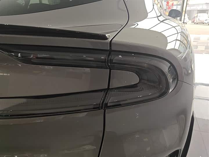 Фото 8 - Xiaomi YU7