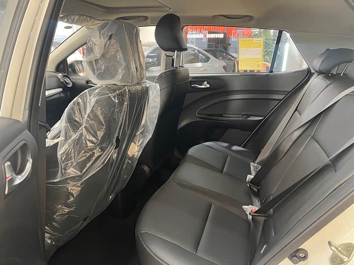 Фото 7 - Kia KX1