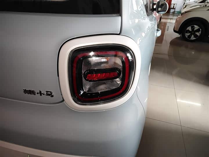 Фото 8 - Bestune Pony