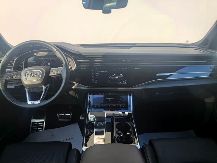 Фото 8 - Audi SQ7