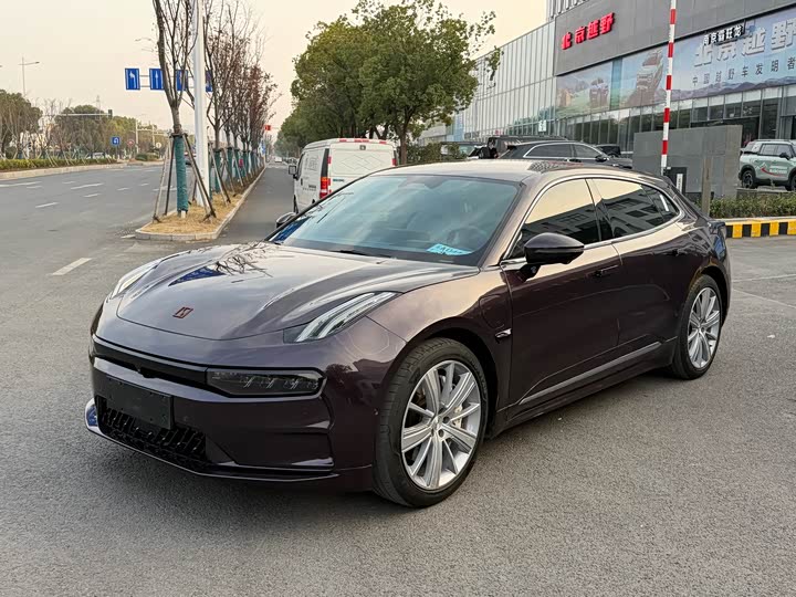 Фото 1 - Zeekr 001