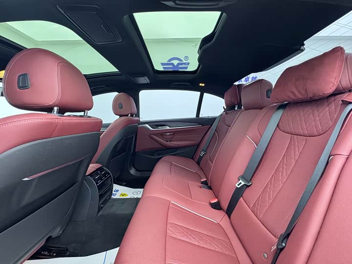 Фото 9 - BMW 5 Series