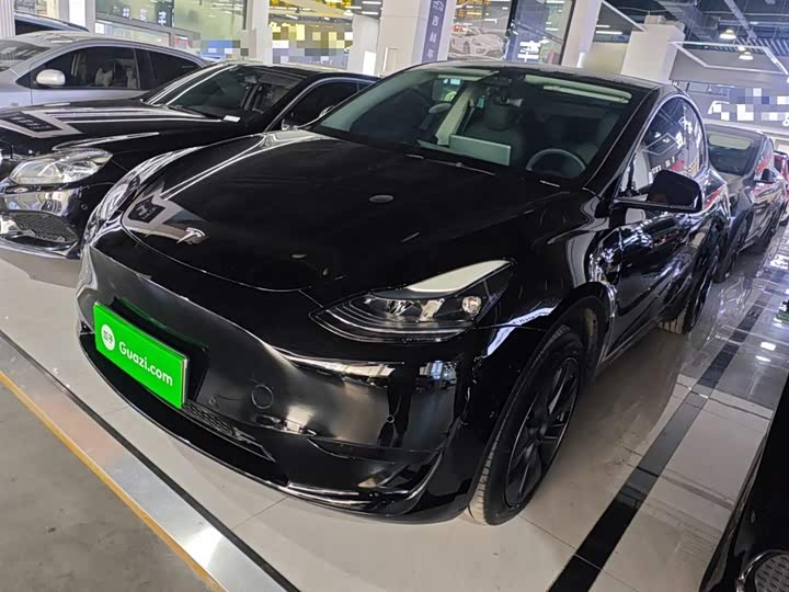 Фото 2 - Tesla Model Y