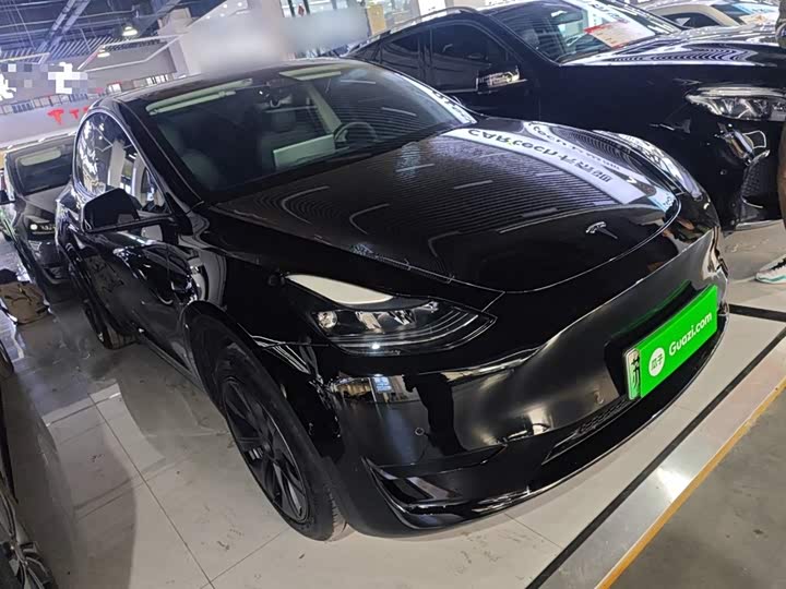 Фото 4 - Tesla Model Y