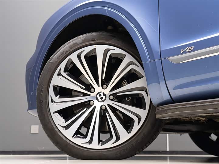 Фото 5 - Bentley Bentayga