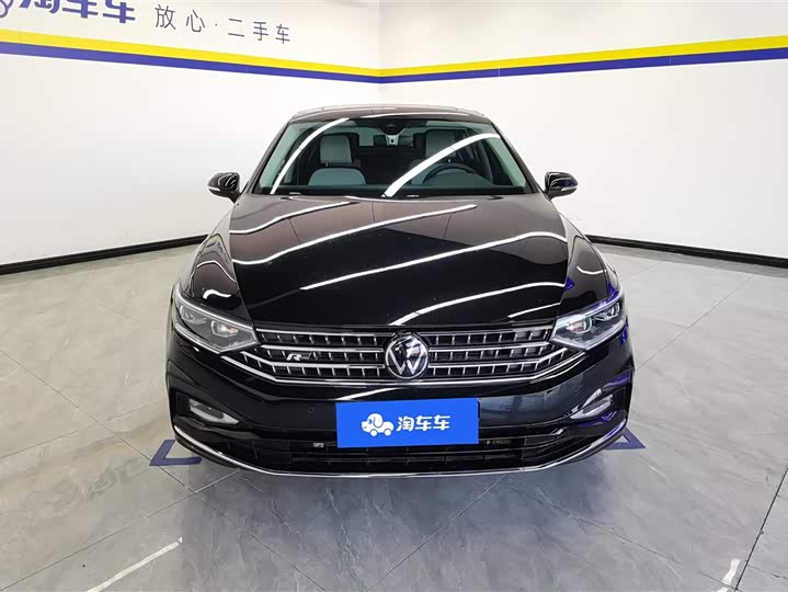 Фото 2 - Volkswagen Magotan