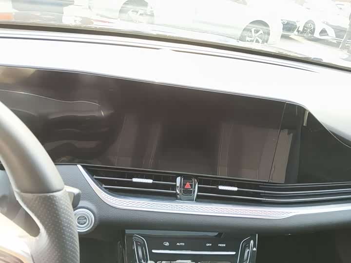 Фото 7 - Bestune B70