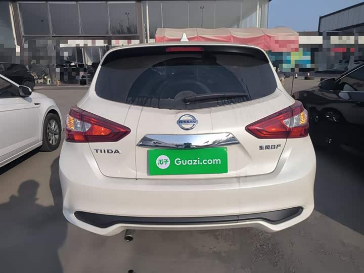 Фото 6 - Nissan Tiida