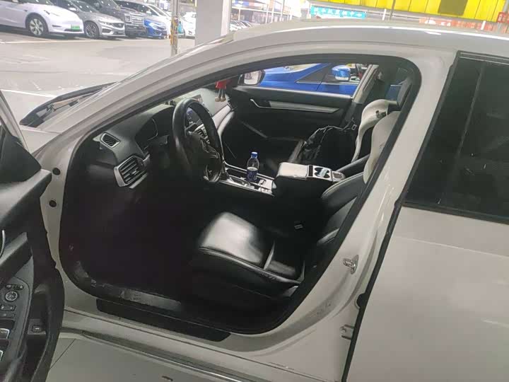 Фото 5 - Honda Inspire