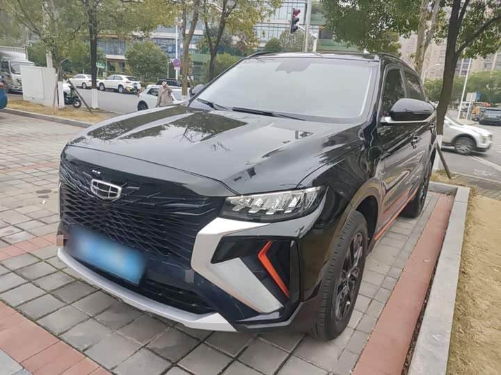 Фото 2 - Geely Atlas