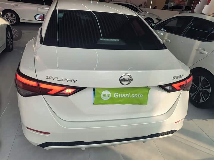 Фото 6 - Nissan Sylphy