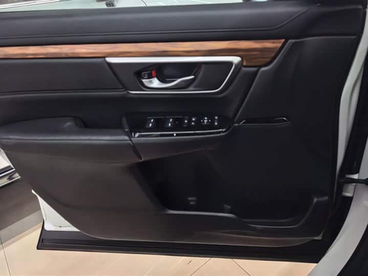 Фото 7 - Honda CR-V