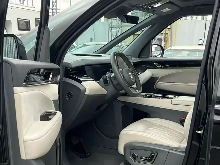 Фото 4 - Zeekr 009