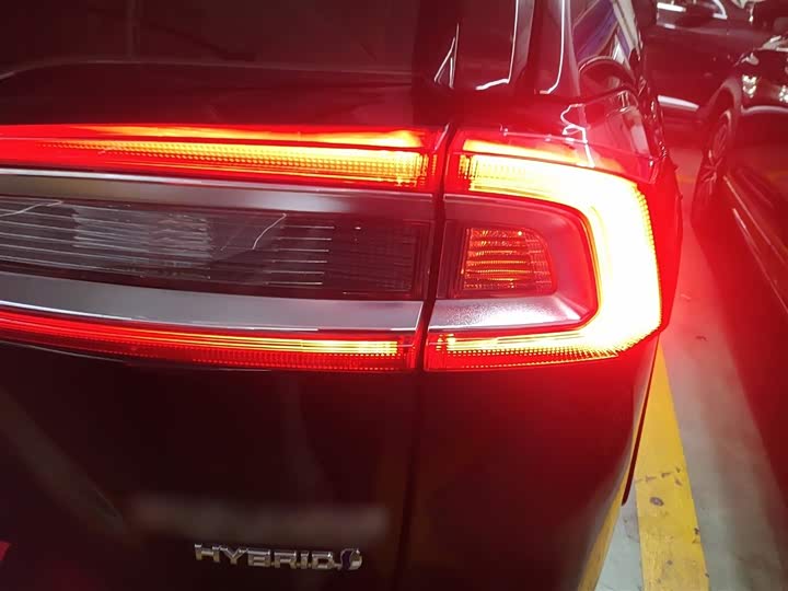 Фото 8 - Toyota Wildlander