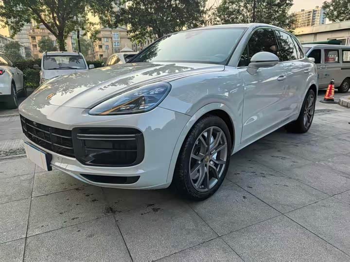 Фото 1 - Porsche Cayenne