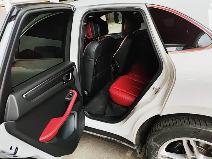 Фото 5 - Porsche Macan