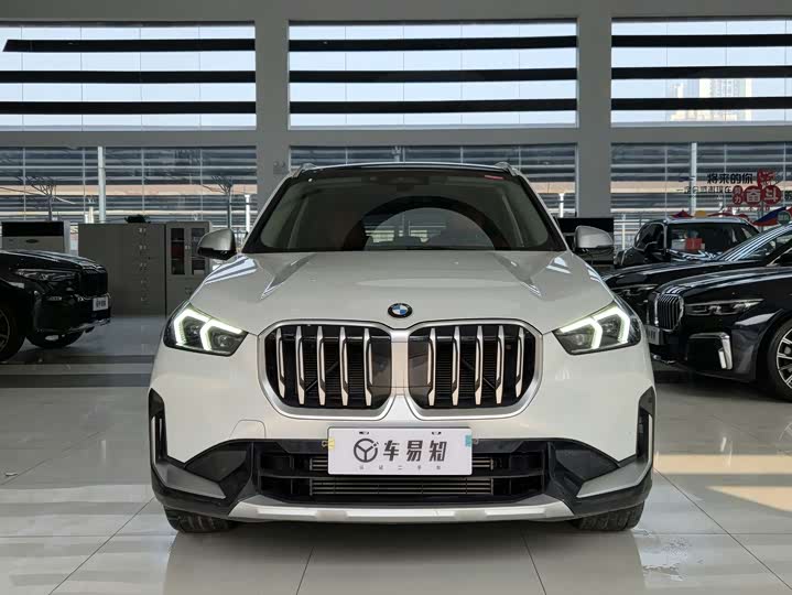 Фото 2 - BMW X1