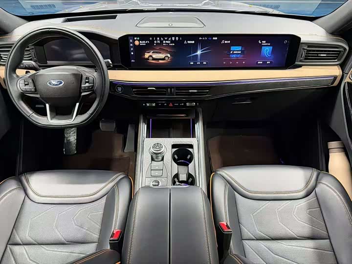 Фото 4 - Ford Explorer