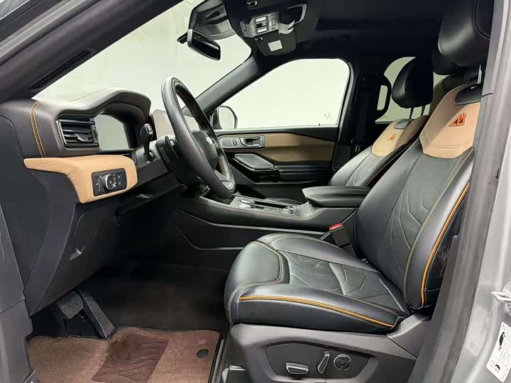 Фото 5 - Ford Explorer