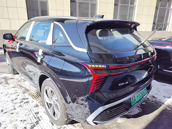 Фото 5 - Hongqi HS3 Hybrid