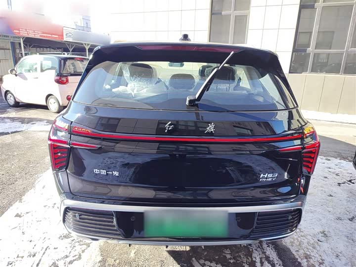 Фото 6 - Hongqi HS3 Hybrid