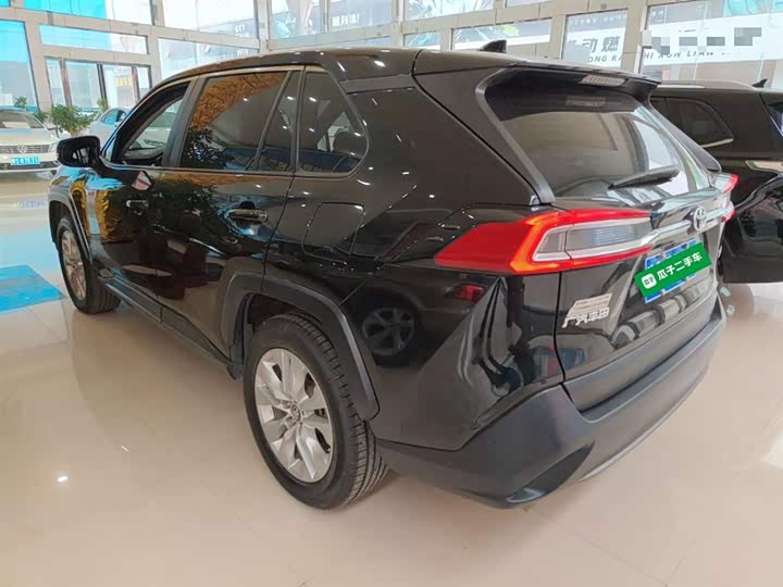 Фото 5 - Toyota Wildlander