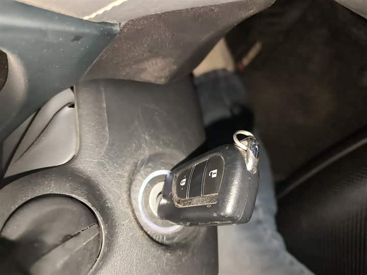 Фото 9 - Toyota Wildlander