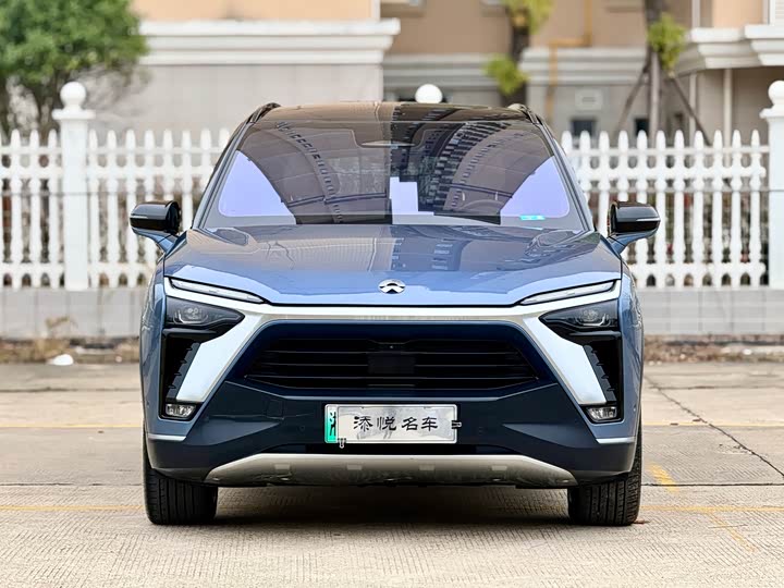 Фото 1 - Nio ES8